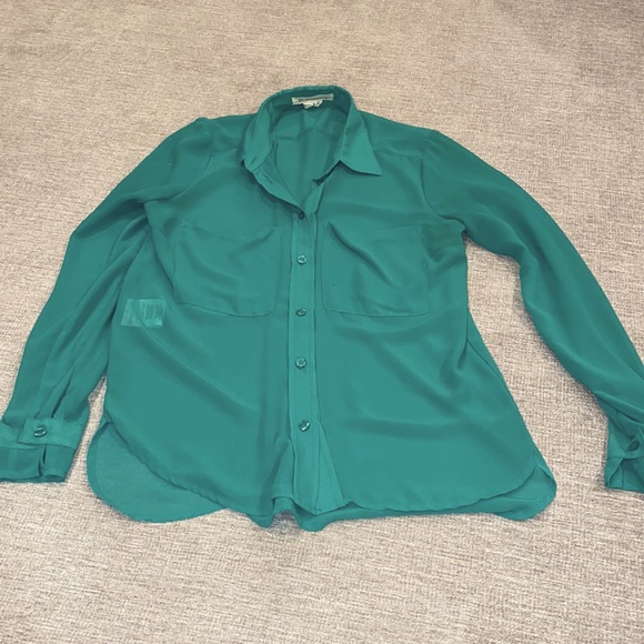 BCBG sheer green button down blouse/ size small - Picture 3 of 10